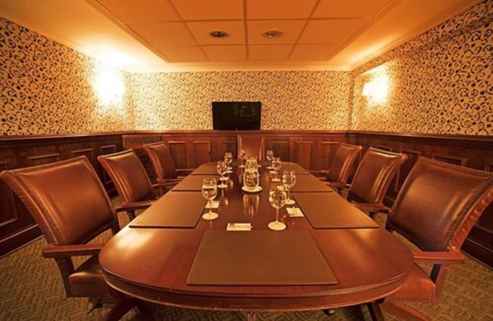La Hacienda Miraflores Hotel 4*